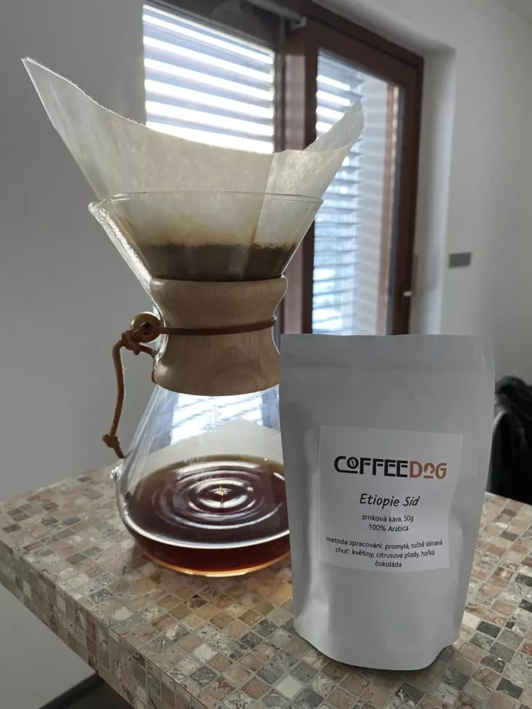 Káva Sid od Coffeedog v chemexu