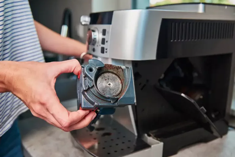 Odvápnění a čistění kávovaru