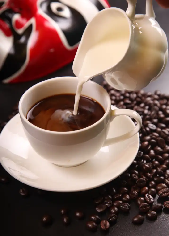 káva a čerstvé mléko vs. trvanlivé mléko
