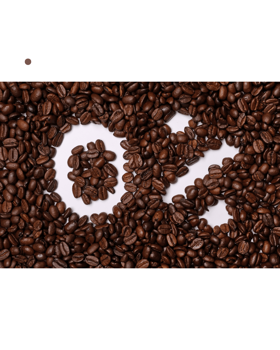 Zrnková káva bez kofeinu zpracovaná metodou SWD (Sweet Water Decaf), zrnka ve tvaru symbolu 0 %