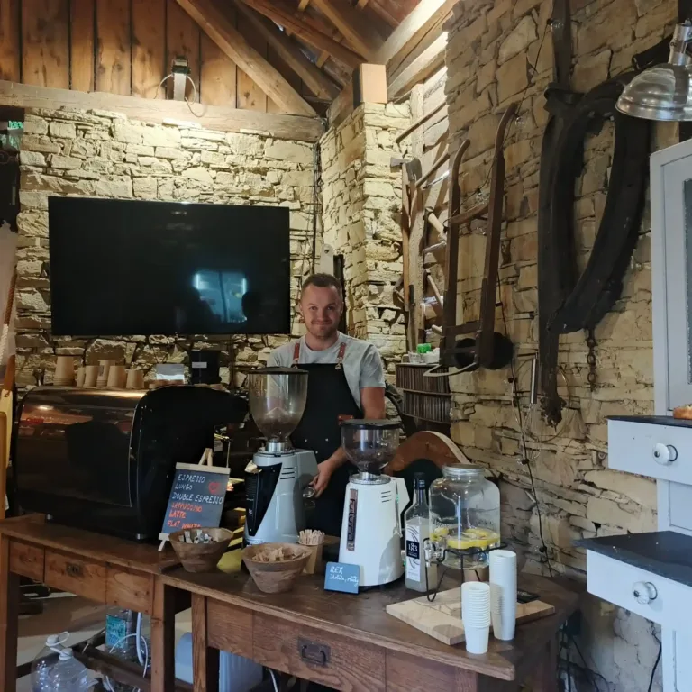 Coffeedog Brno – kvalitní mobilní kávový catering s profesionálním vybavením a výběrovými zrny.